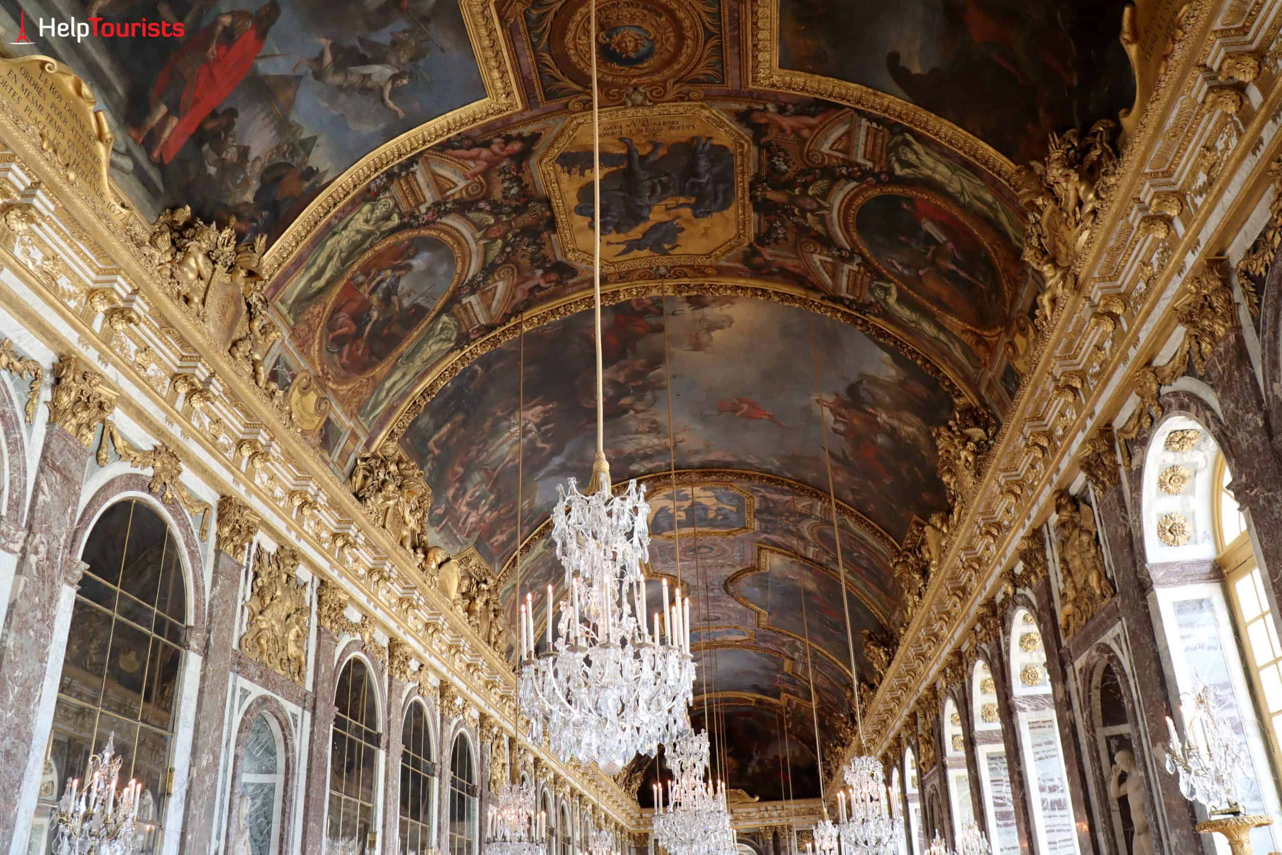 Versailles Öffnungszeiten: Wann ist Schloss Versailles geöffnet? : Touristen in Paris