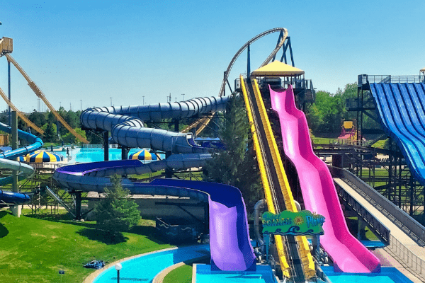 Guide To Canada's Wonderland with Little Kids Help! We've Got Kids