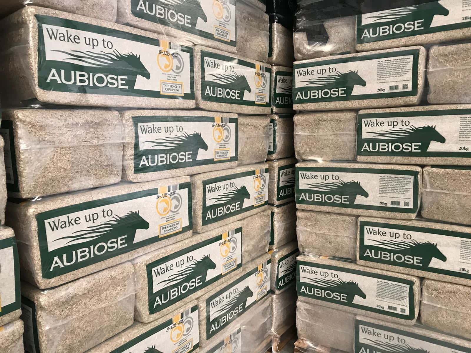 Aubiose Hemp Bedding for Chickens & Homesteads Bulk Pallet (22 x 44