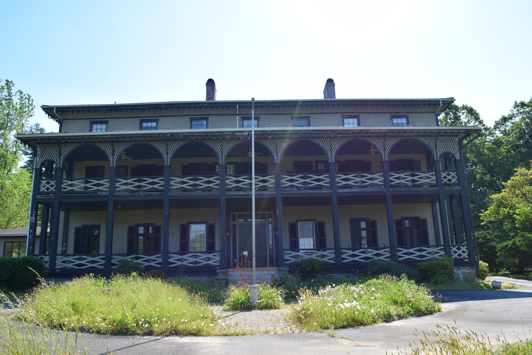 The Woodfield Inn Things To See In Hendersonville NC