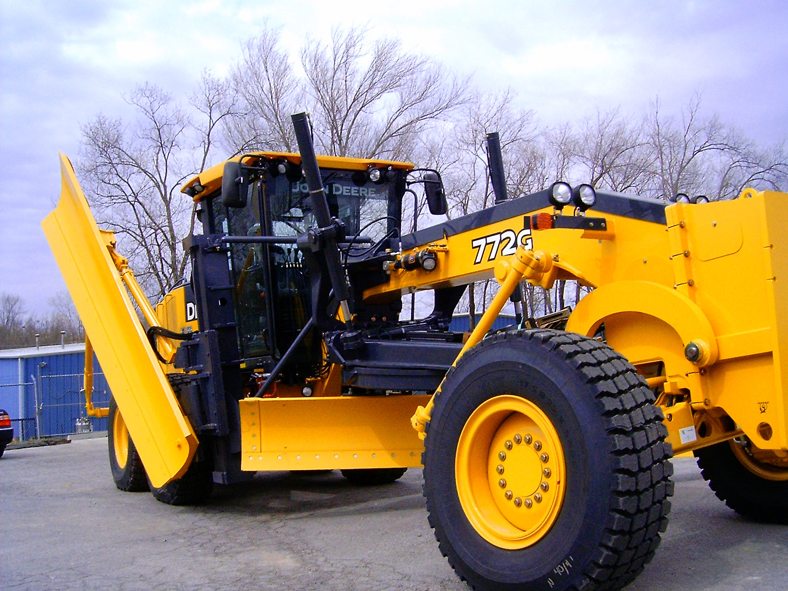 Grader Wings Henke