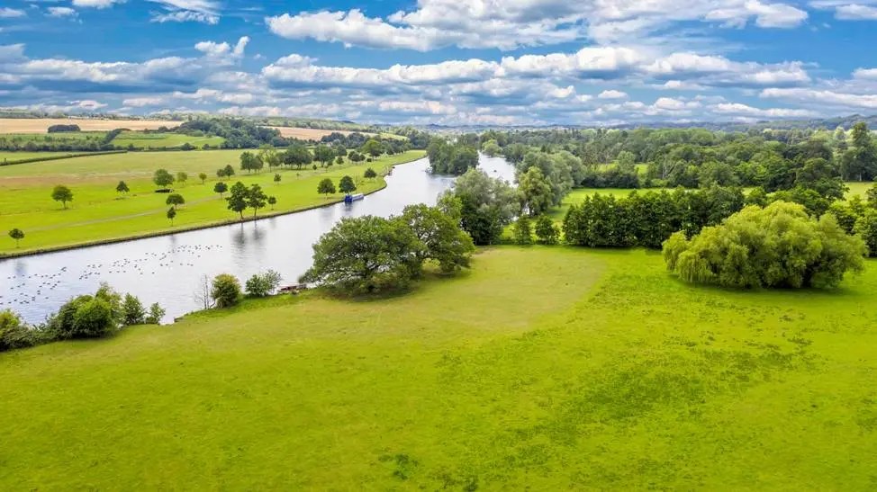 Book Moorings in Henley Henley Boating Company
