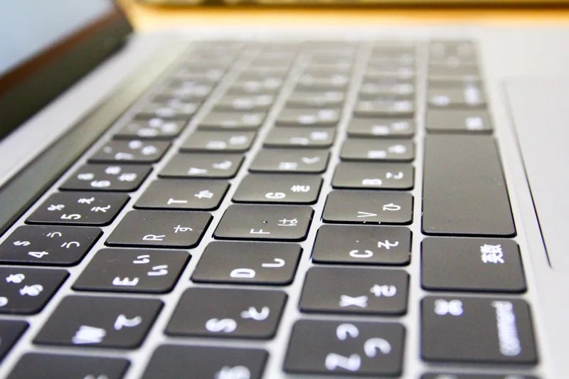 [MacBook Pro2016動画]キーボードは本当にパチパチ音がうるさいのか?! へんもぶろぐ
