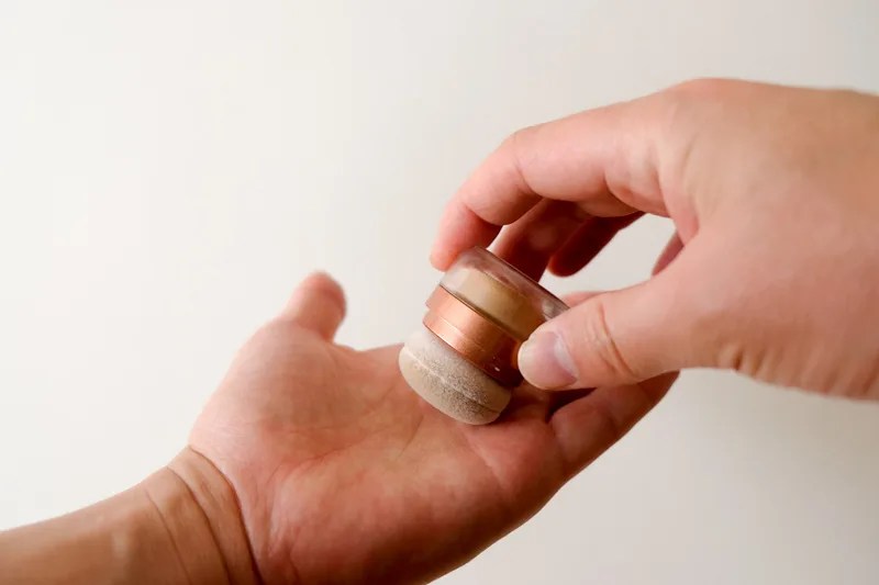 塗香の使い方を写真つきで解説!!つけすぎには注意してください!!