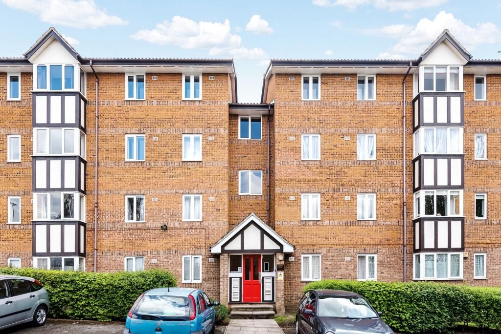 Residential Portfolio, South London (SE12, SE6 & CR8) Henshall and Partners