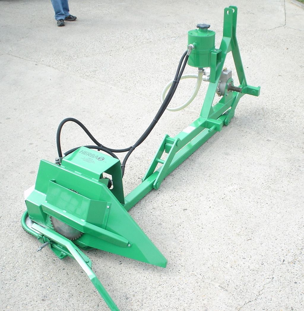 Stem cutter for tobacco Burley Herbas d.o.o.