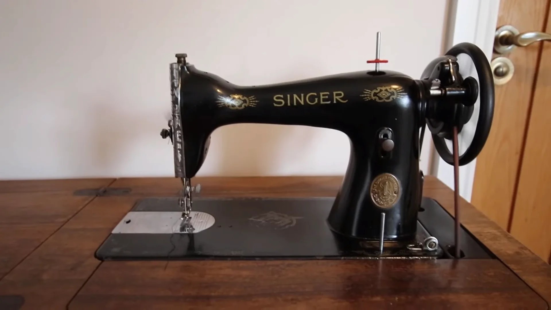 7 Best Embroidery Sewing Machines Combo in 2023 Review & Buyer's Guide