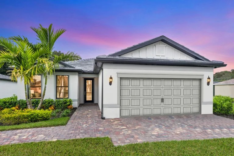 Mystique River Hall & Hampton Lakes