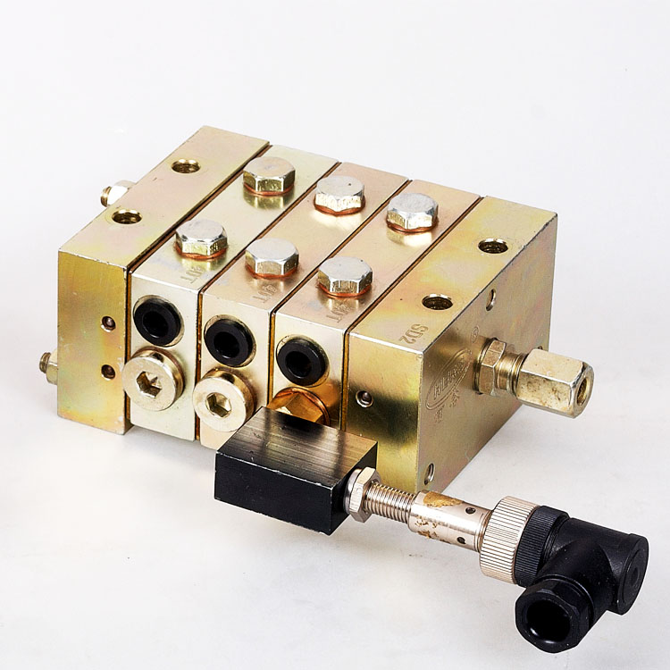 SD2 Type Progressive Grease Distributor Herg Lubrication India