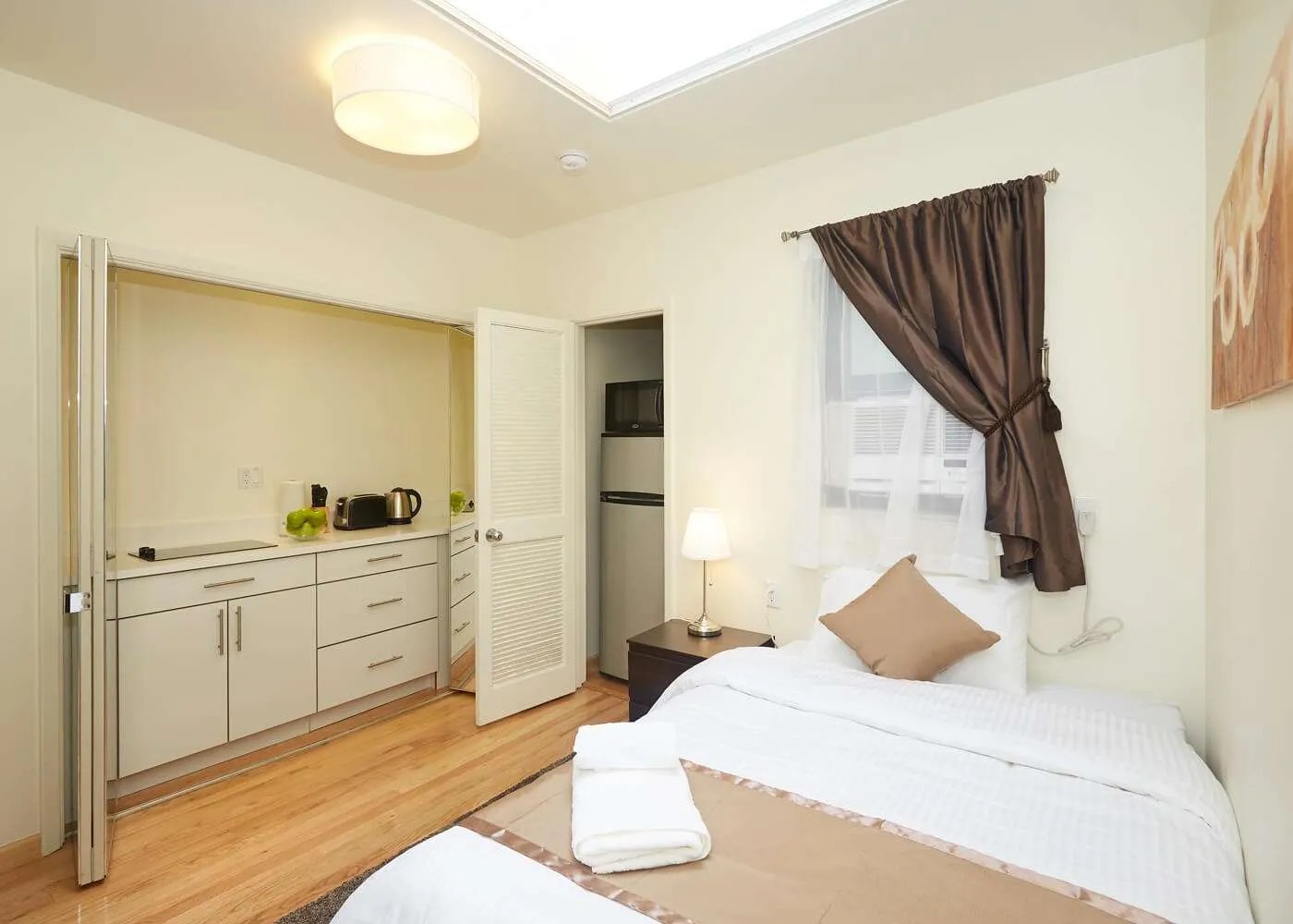 NYC No Fee Apartments With Housekeeping & Zero Broker Fees