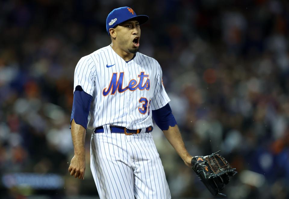 Mets star closer Edwin Diaz says he hopes to return this season