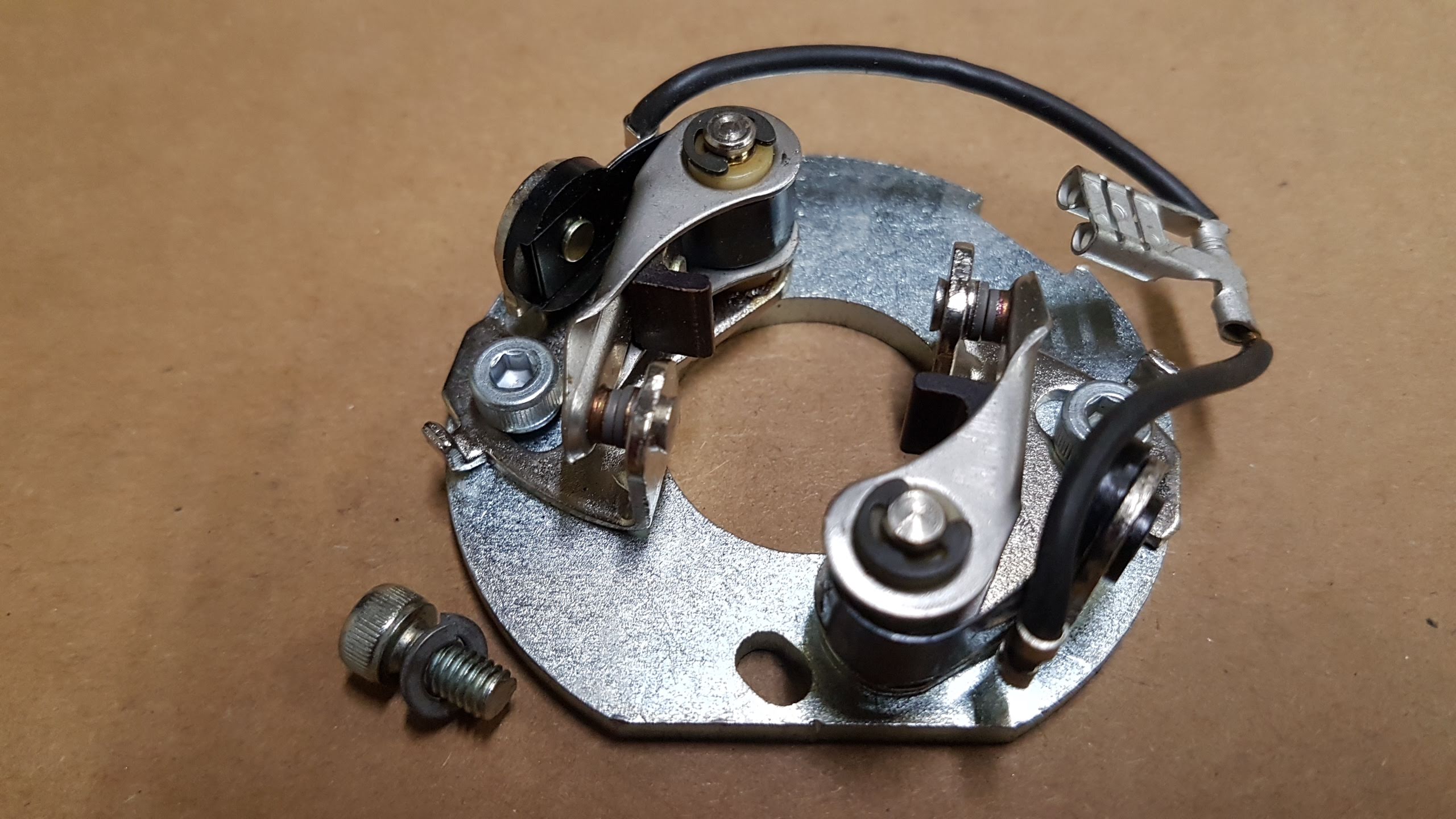 009905227 Contact breaker plate HERITAGE STOCKS Original Parts