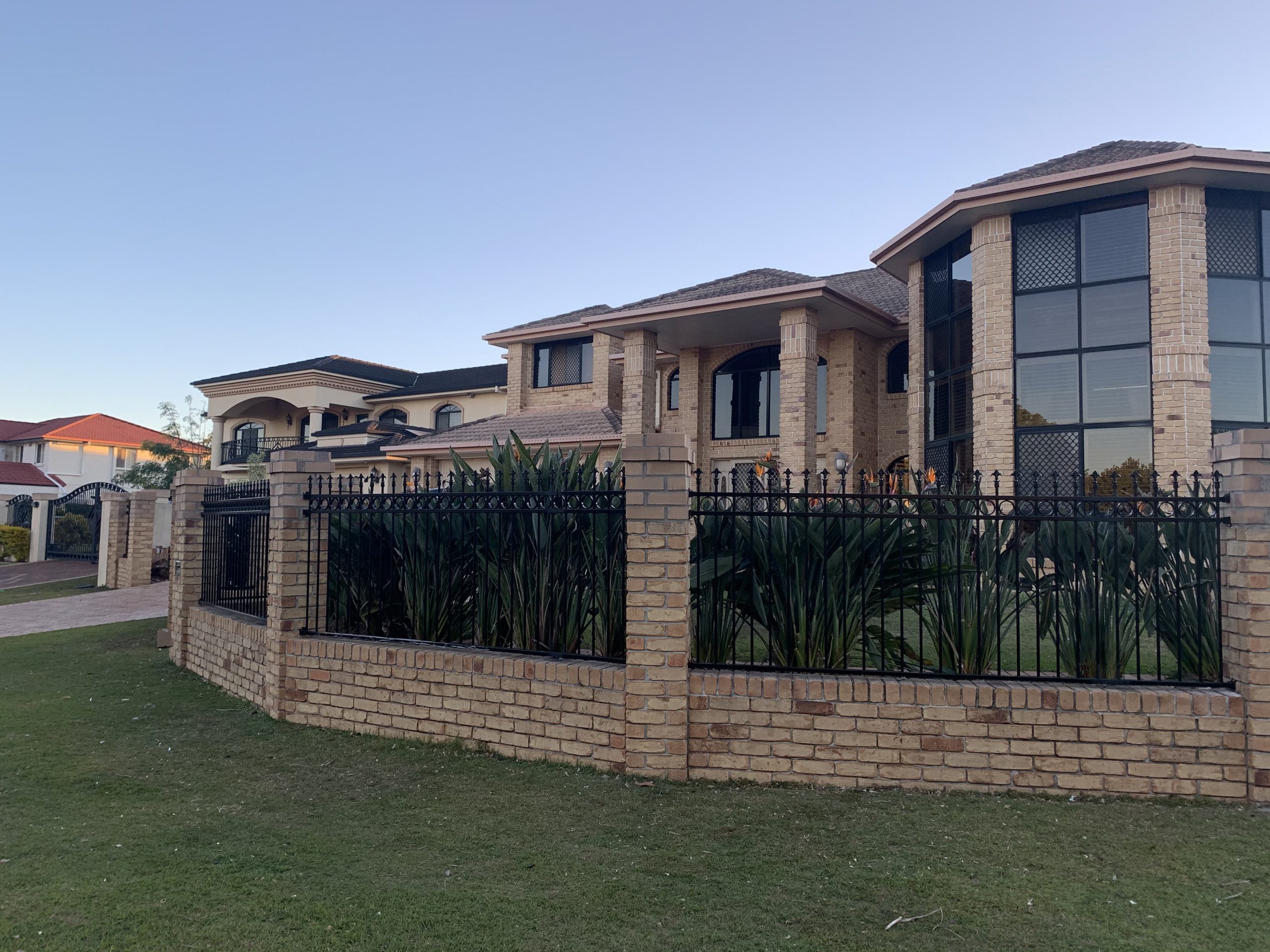 Spear & Ring Top Fence Platinum Ocean International