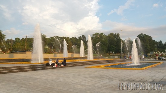 laman mahkota istana bukit serene