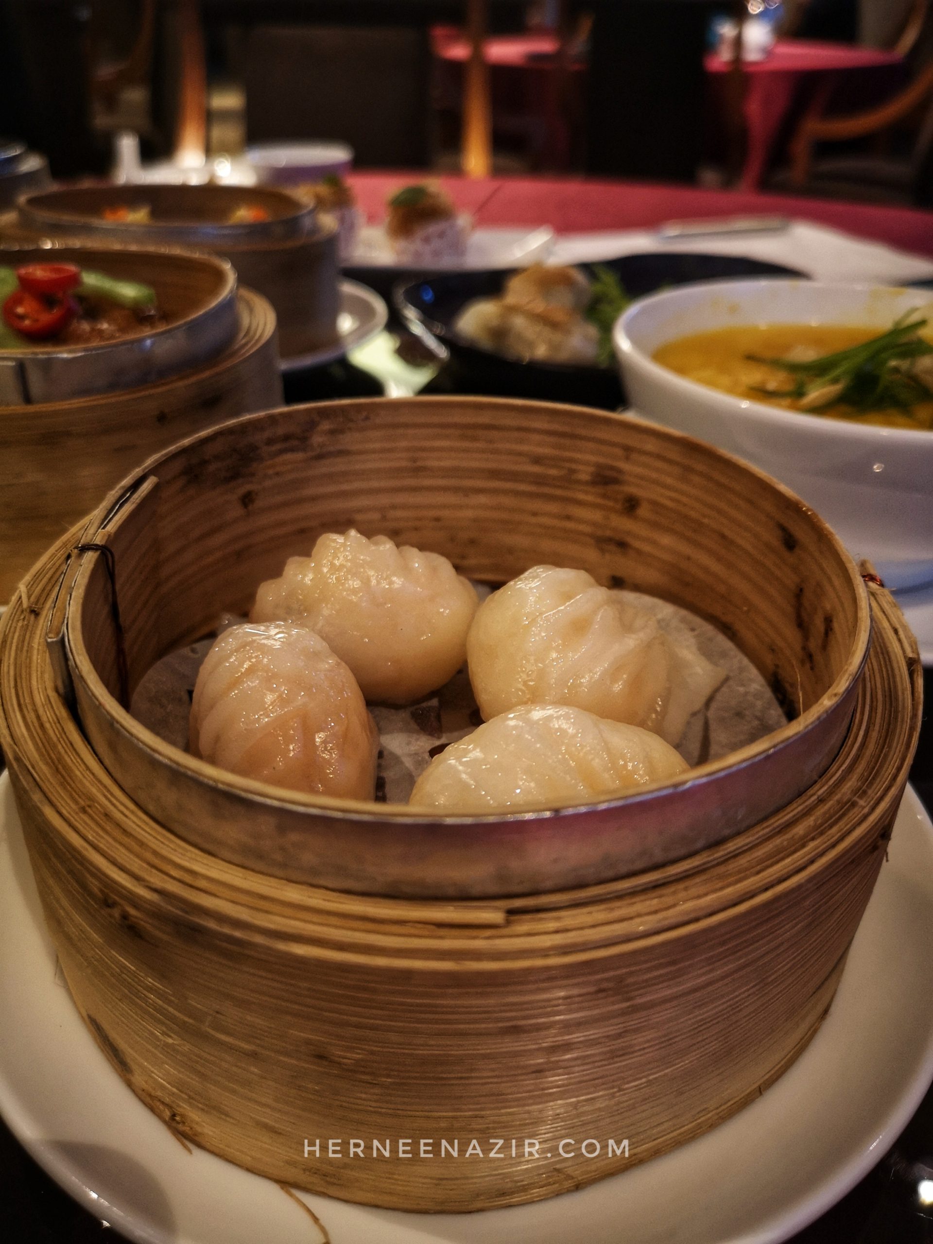 Dimsum Lunch Buffet di Wan Li Chinese Restaurant Renaissance Hotel