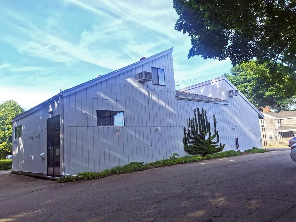 16 Dodge Street (Beverly) Herrick Lutts