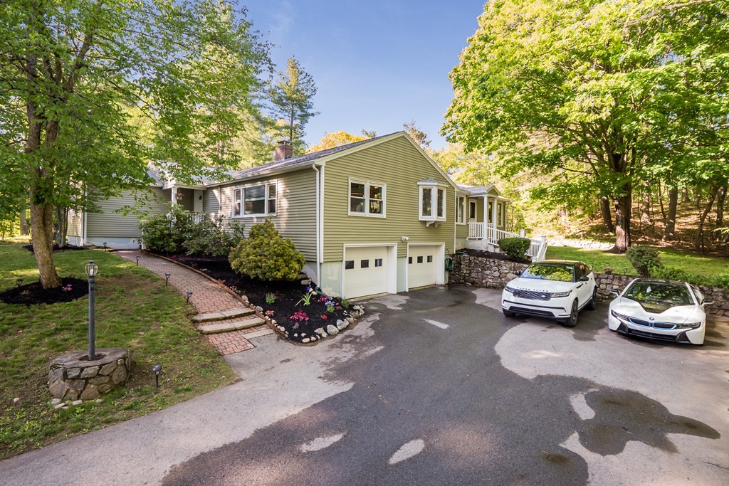 35 Mansion Drive (Topsfield) Herrick Lutts