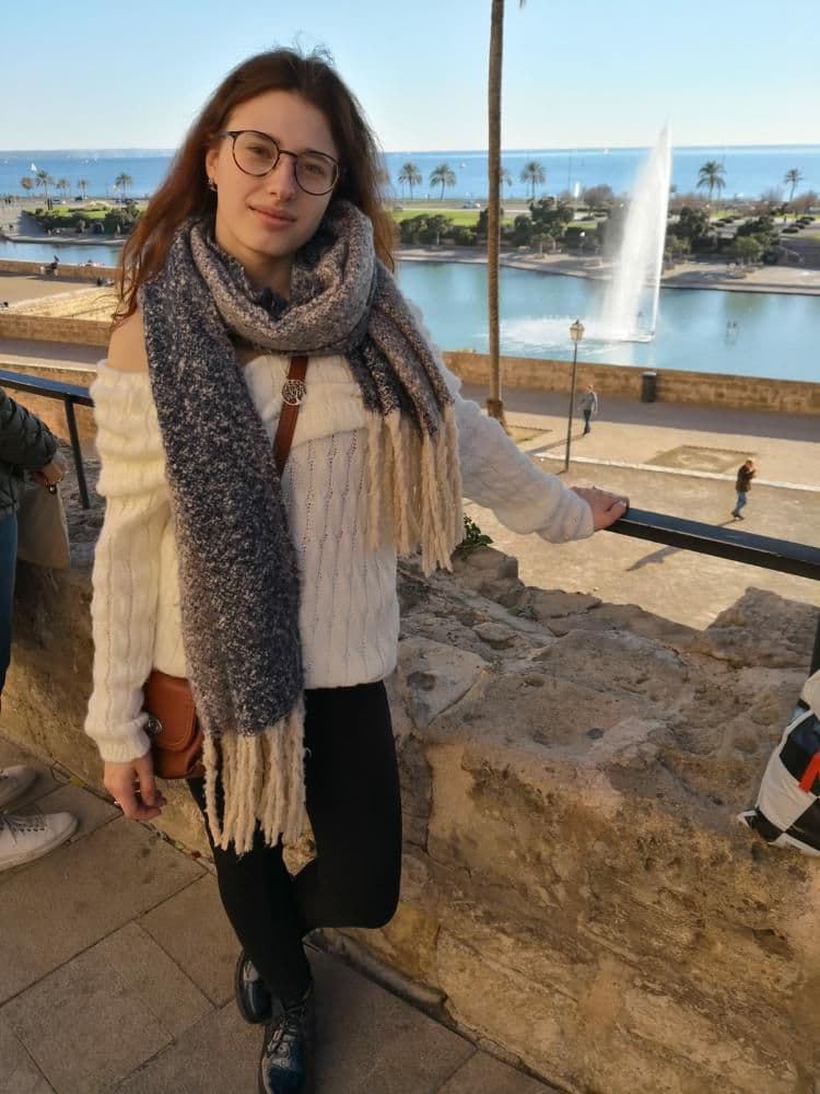 Geldherrin sucht Geldsklaven › Herrin Kontakte Fetisch Anzeigen