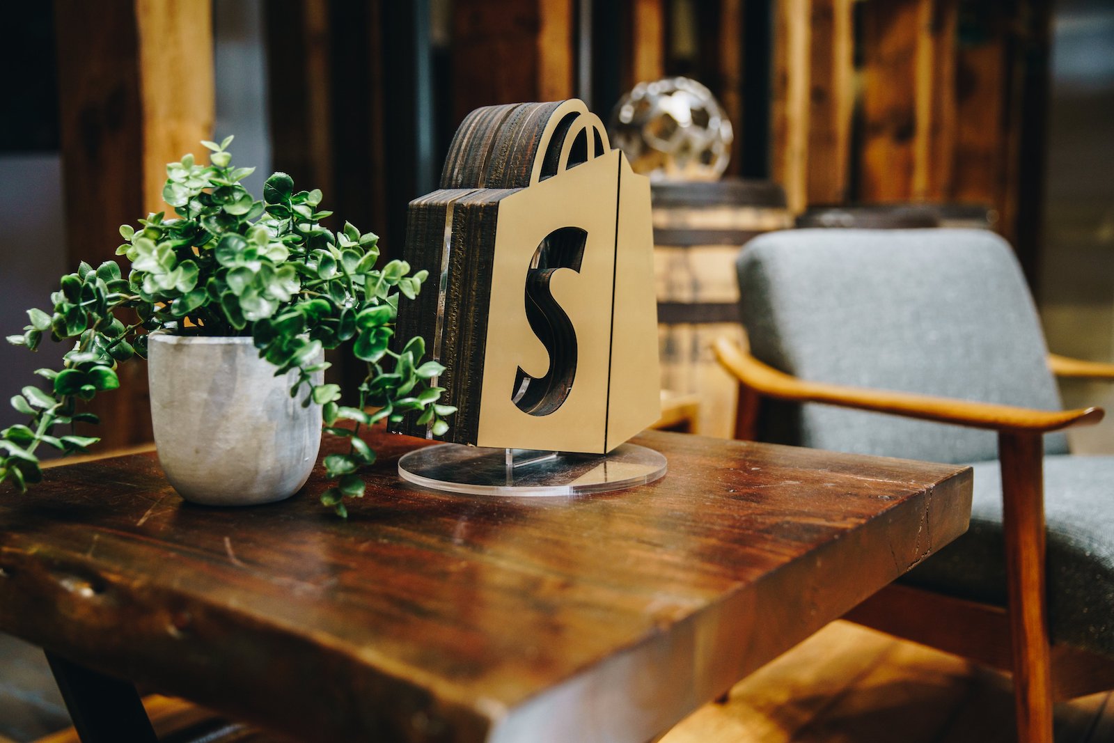 Shopify Shopsystem : Shopify Agentur Düsseldorf - herzmann.digital