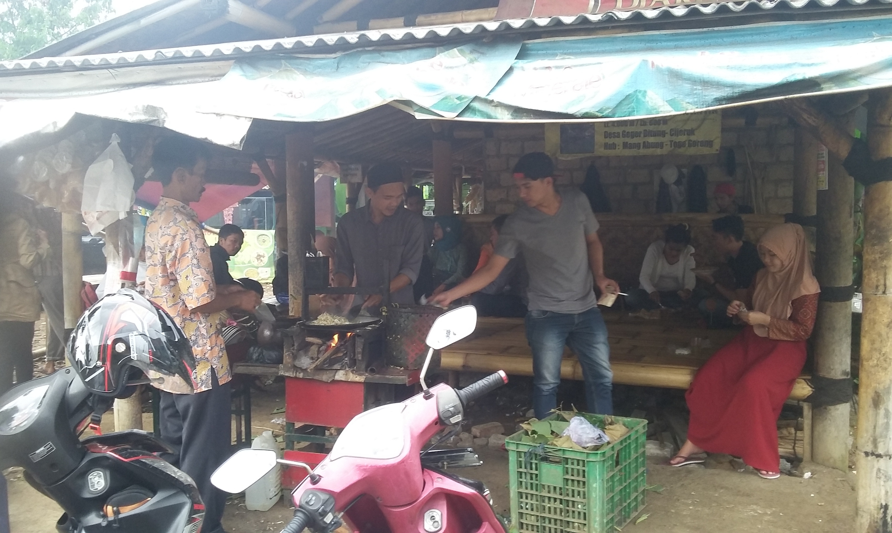 Toge Goreng “Pak Abung” Cihideung Bogor Journal Hesti