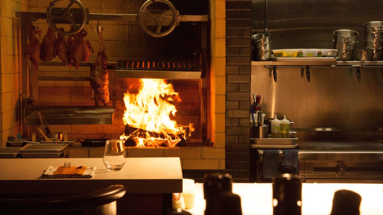 Tullibee Restaurant In Minneapolis Hewing Hotel Restaurant