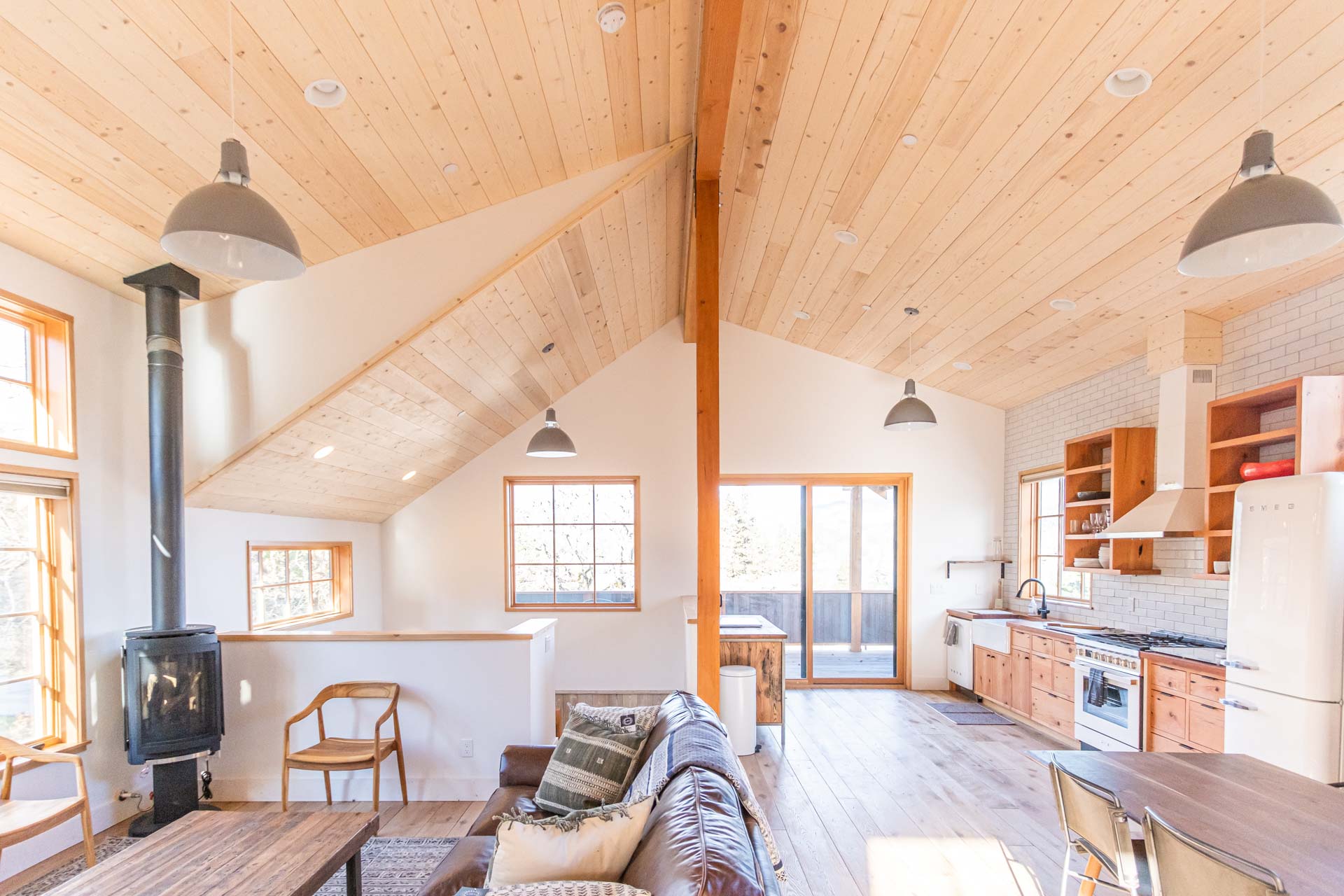 Columbia Home (Hood River, Oregon) Hewn