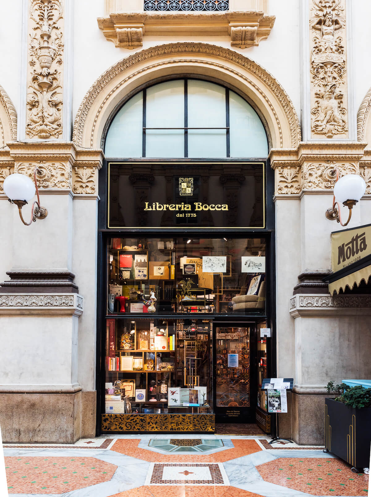 20 Best Souvenirs from Milan to Bring Home With You