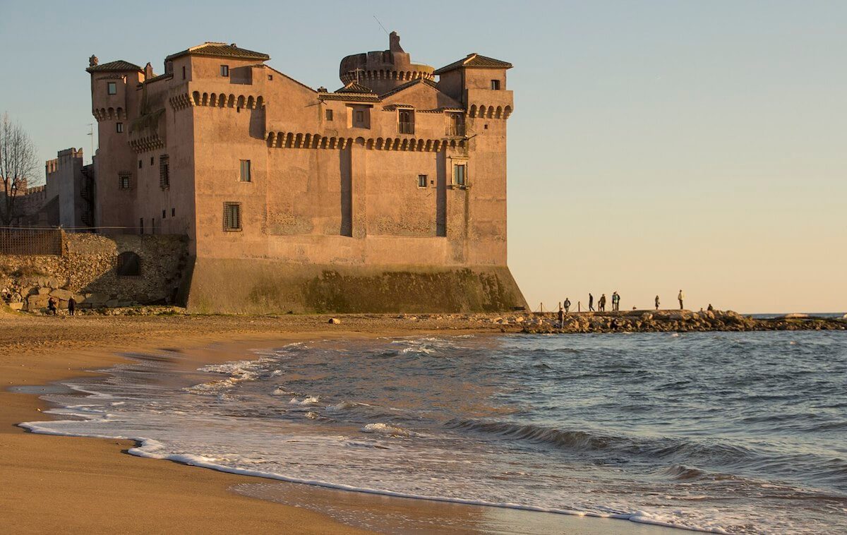 12 Beach Towns Near Rome For Your Next Holiday