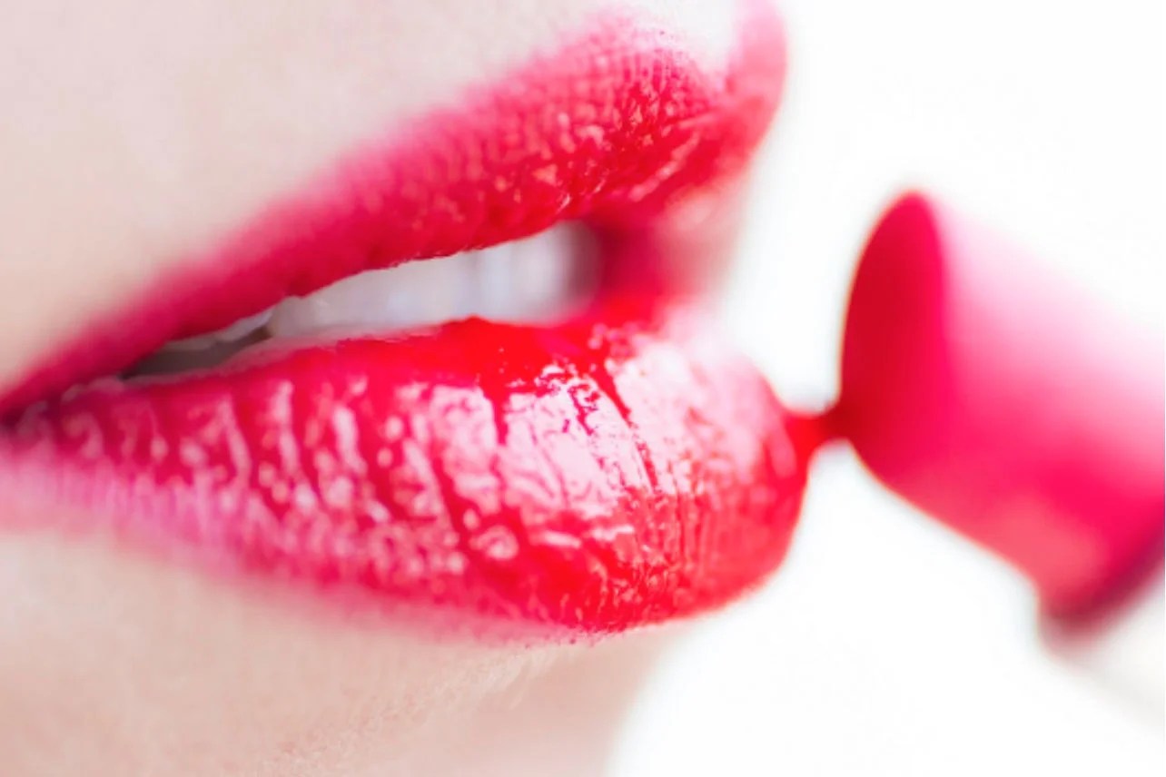 ¿qué tono de lipstick debería usar según mi edad?