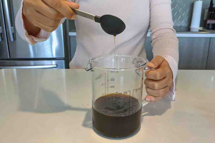 Olive Oil in Coffee Original Recipe, Taste Review & Don'ts