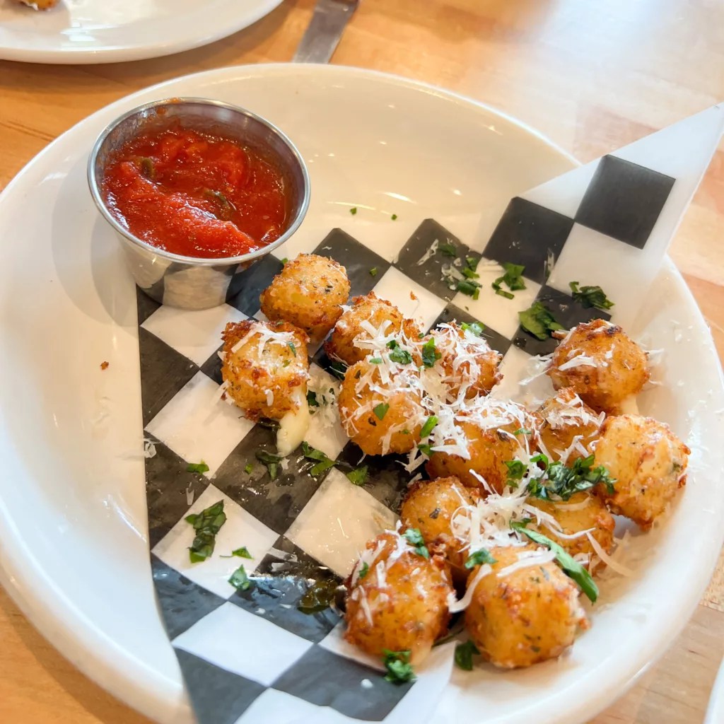 The Best Pizza in DFW; Why We Love Cane Rosso Hey Linz