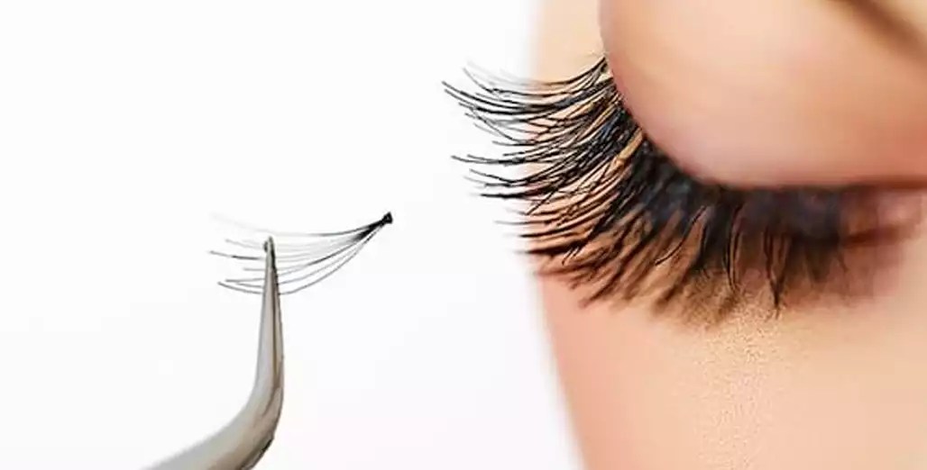 Cluster Lash Extensions The Ultimate Guide to Lash Extension Clusters