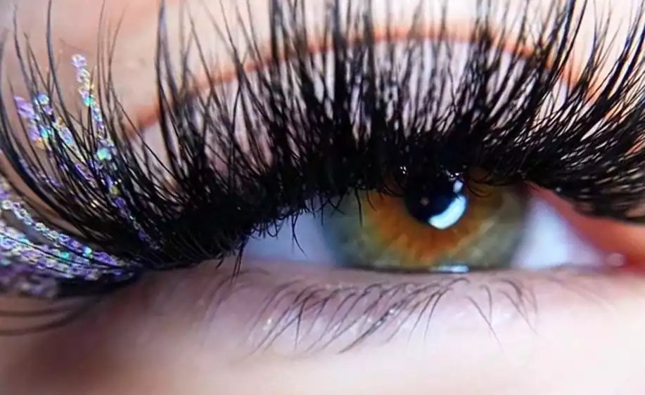 Lash Extensions with Color Secret Weapon to Pop Your Lash Look