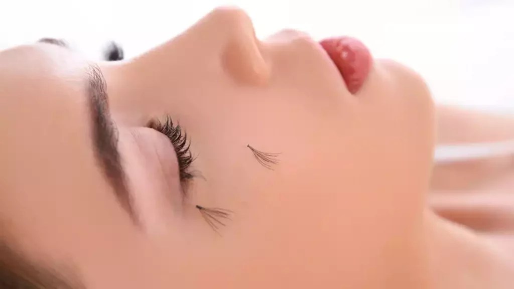 5 Essential Tips for You to Sleep with Lash Extensions