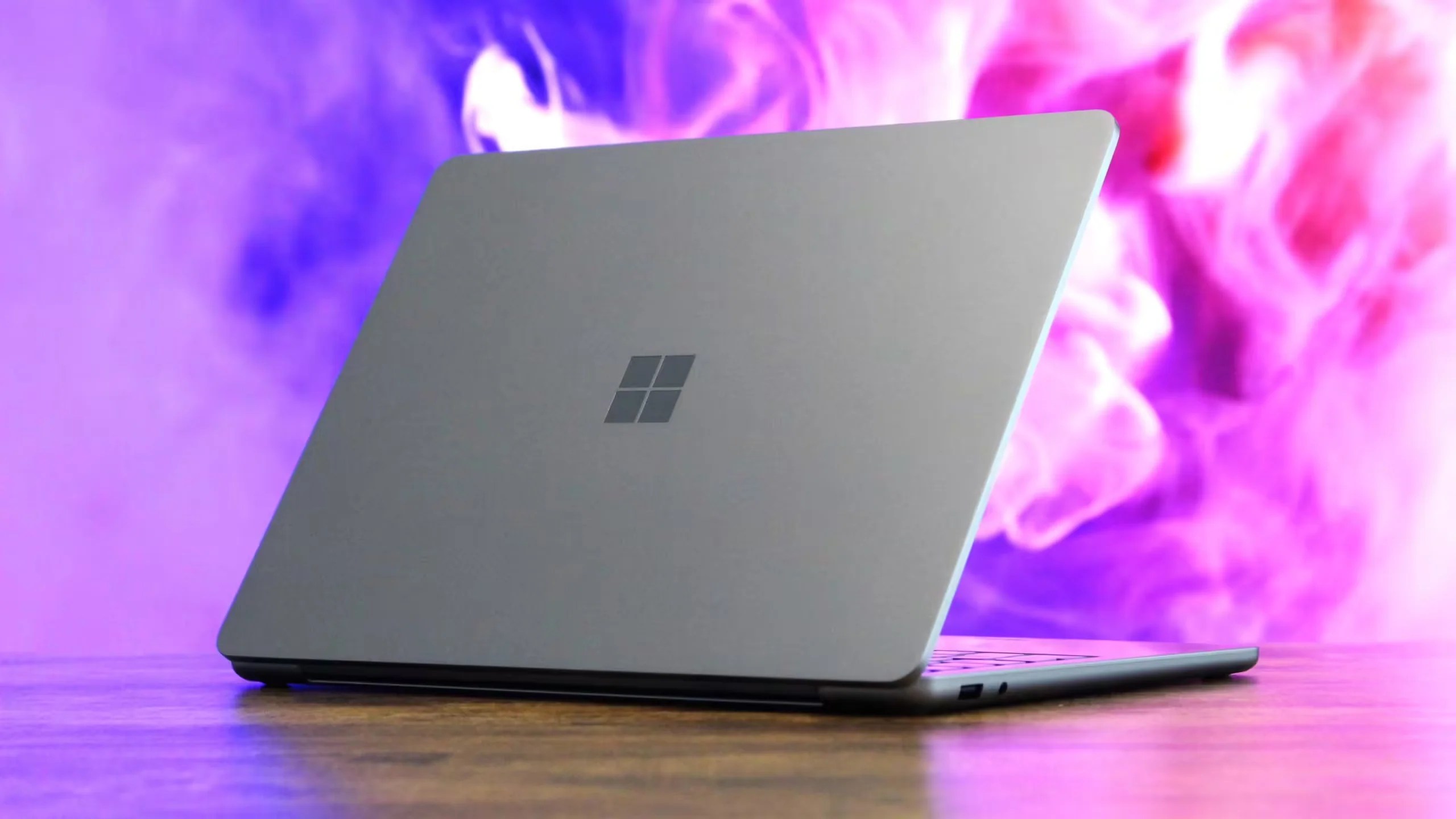 Microsoft's Flagship Surface Laptop 8 Set to Launch in October with Sn