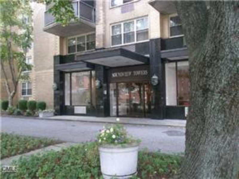 Stamford Complexes Heywood Heights Condominiums