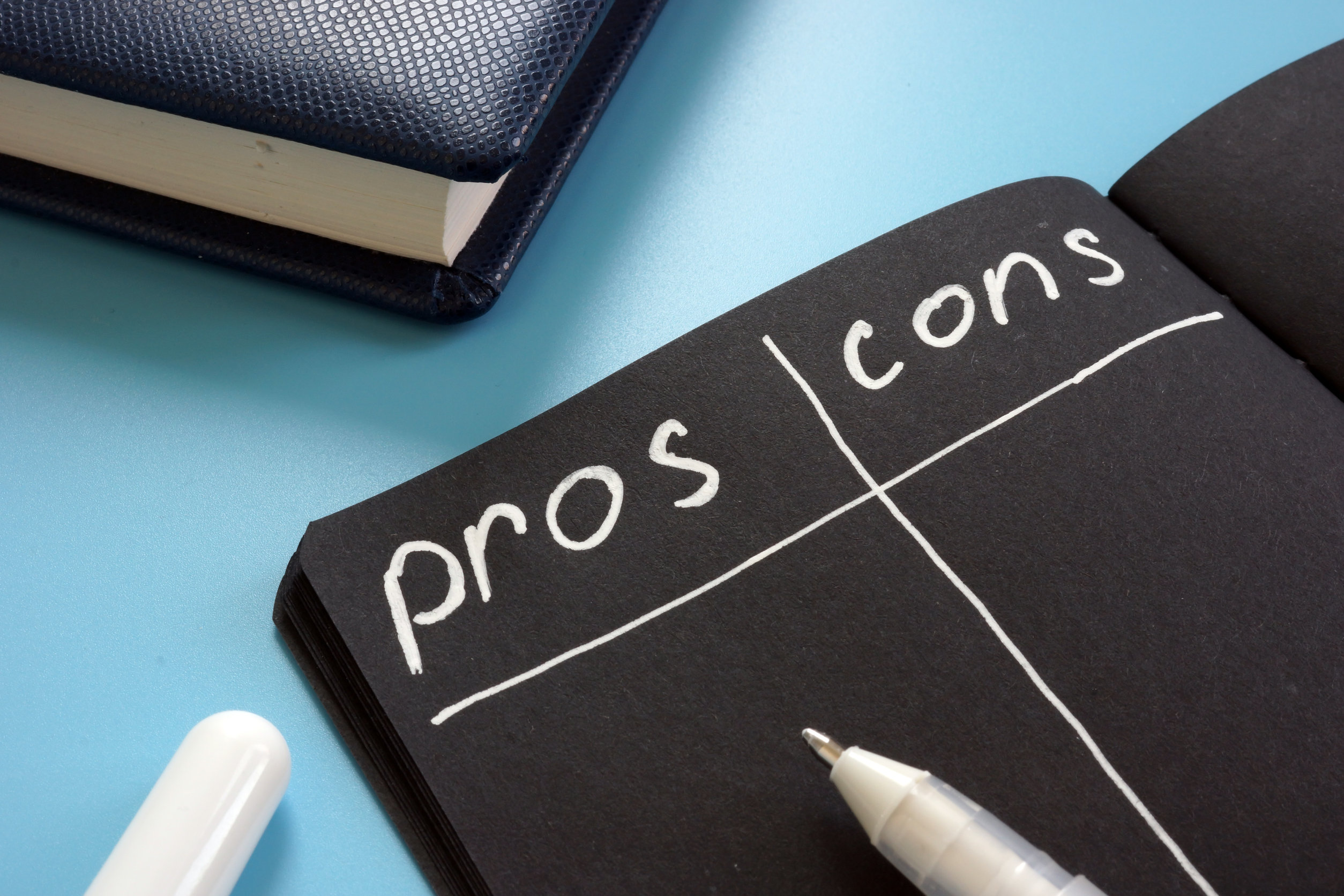 The Pros And Cons Of Hiring A Workers’ Compensation Lawyer Hey Workers