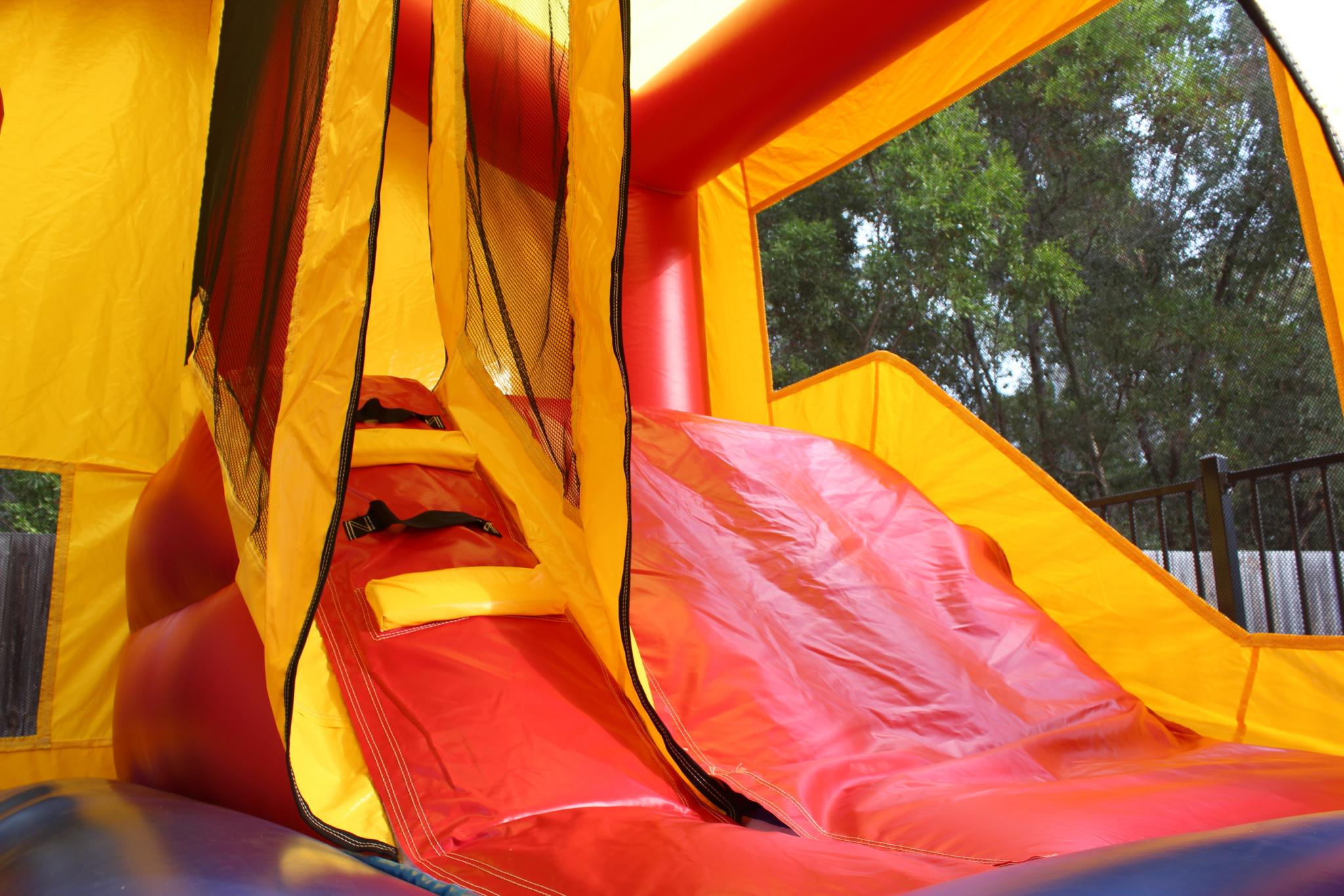 4x4m JUMPING CASTLE Happy Feet Jumping Castles