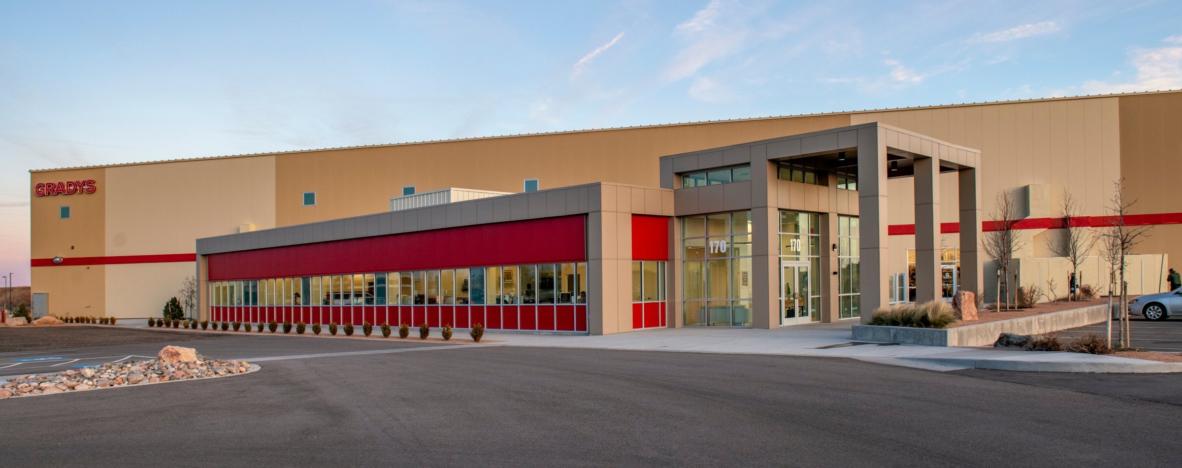 Grady’s Restaurant & Equipment Showroom & Supply HGF Architects