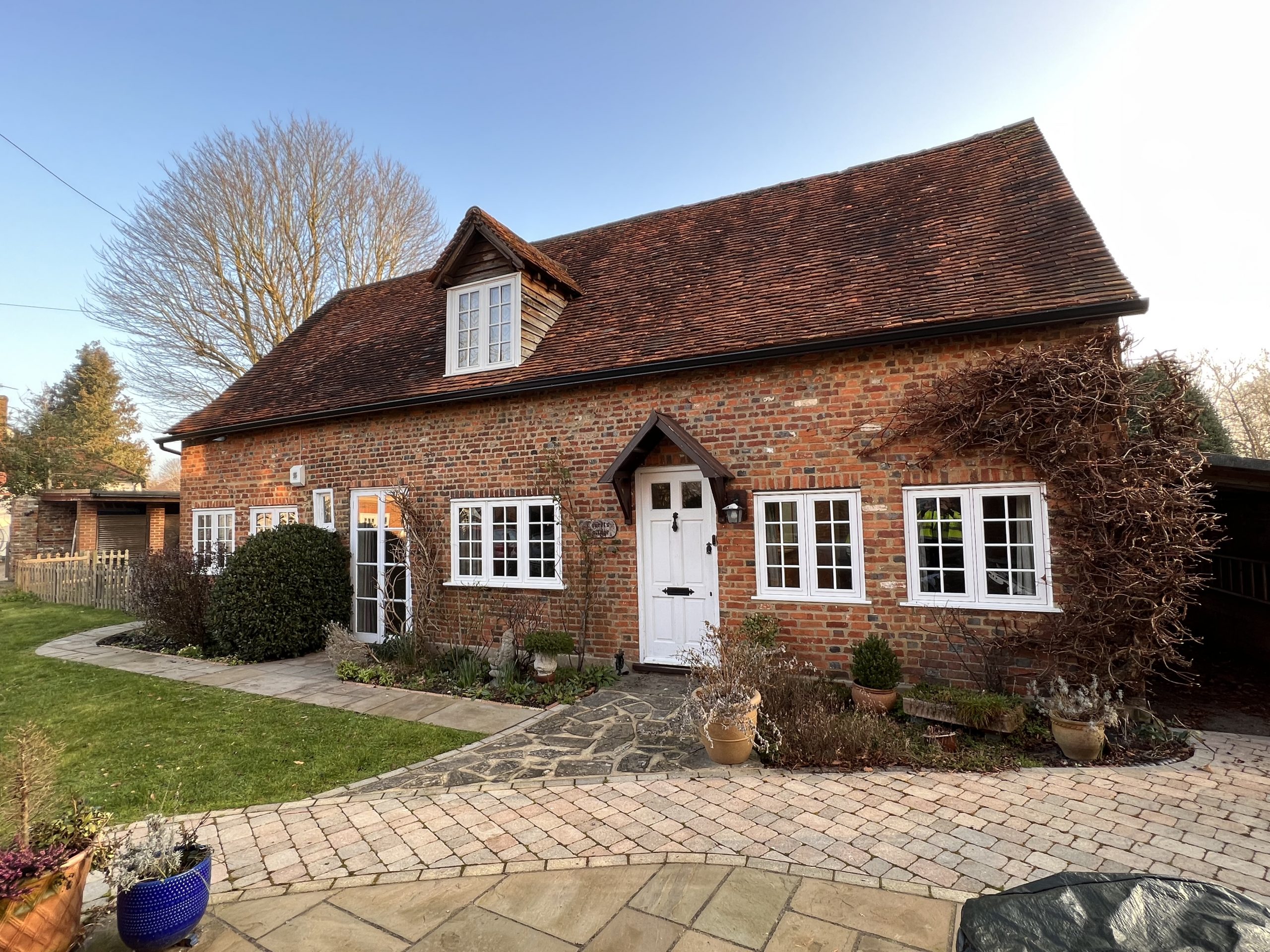 Covert Cottage, Laleham hhconstructions