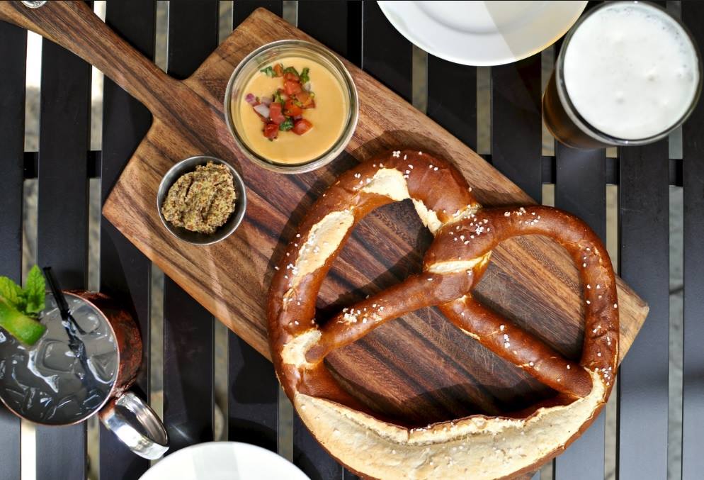 Fado Irish Pub in River North Chicago Happy Hour HHRevolution