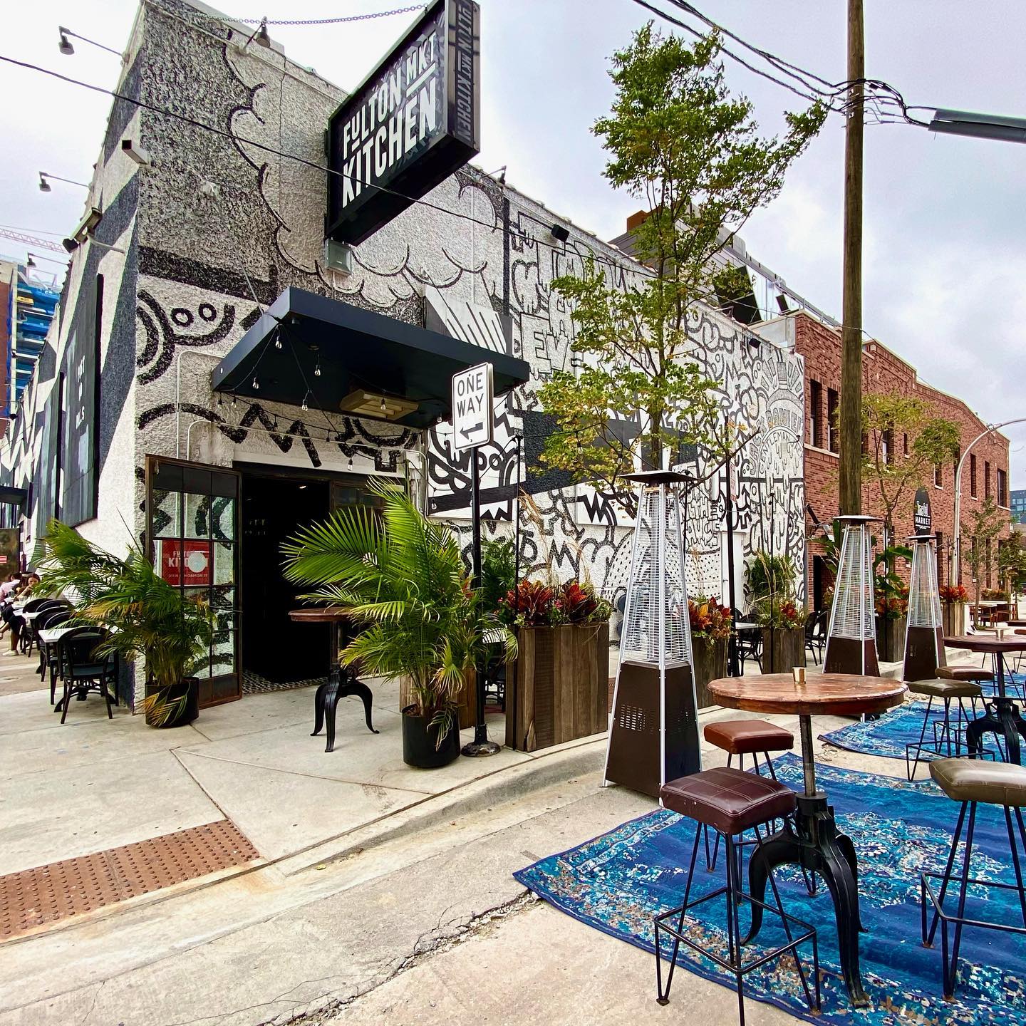 Fulton Market Kitchen in West Loop Chicago Happy Hour HHRevolution