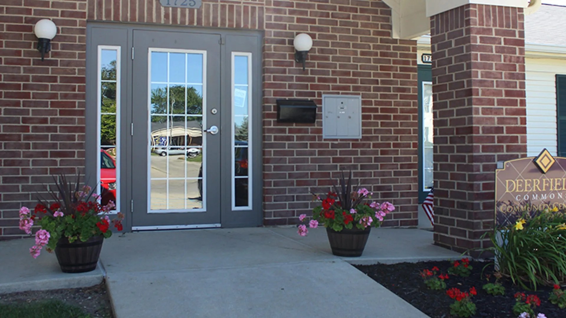 Home Deerfield Commons
