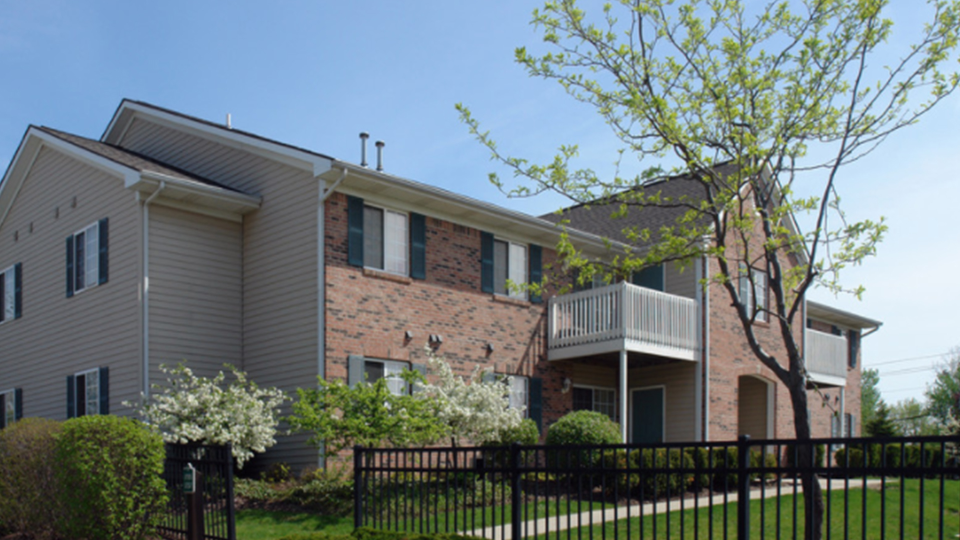 Home Newburyport Apartments