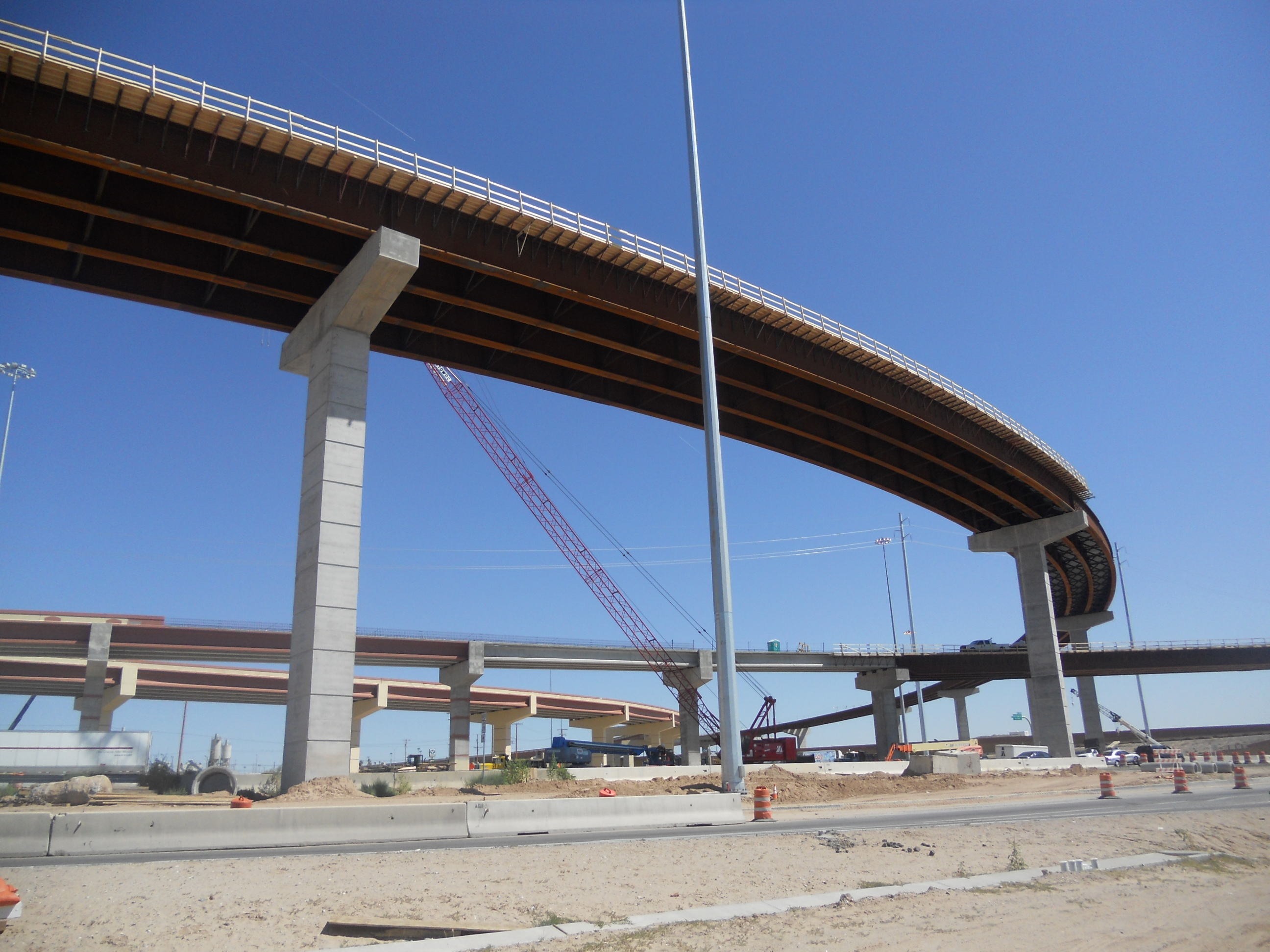 Americas Interchange, I10/Loop 375 Hicks & Company Environmental