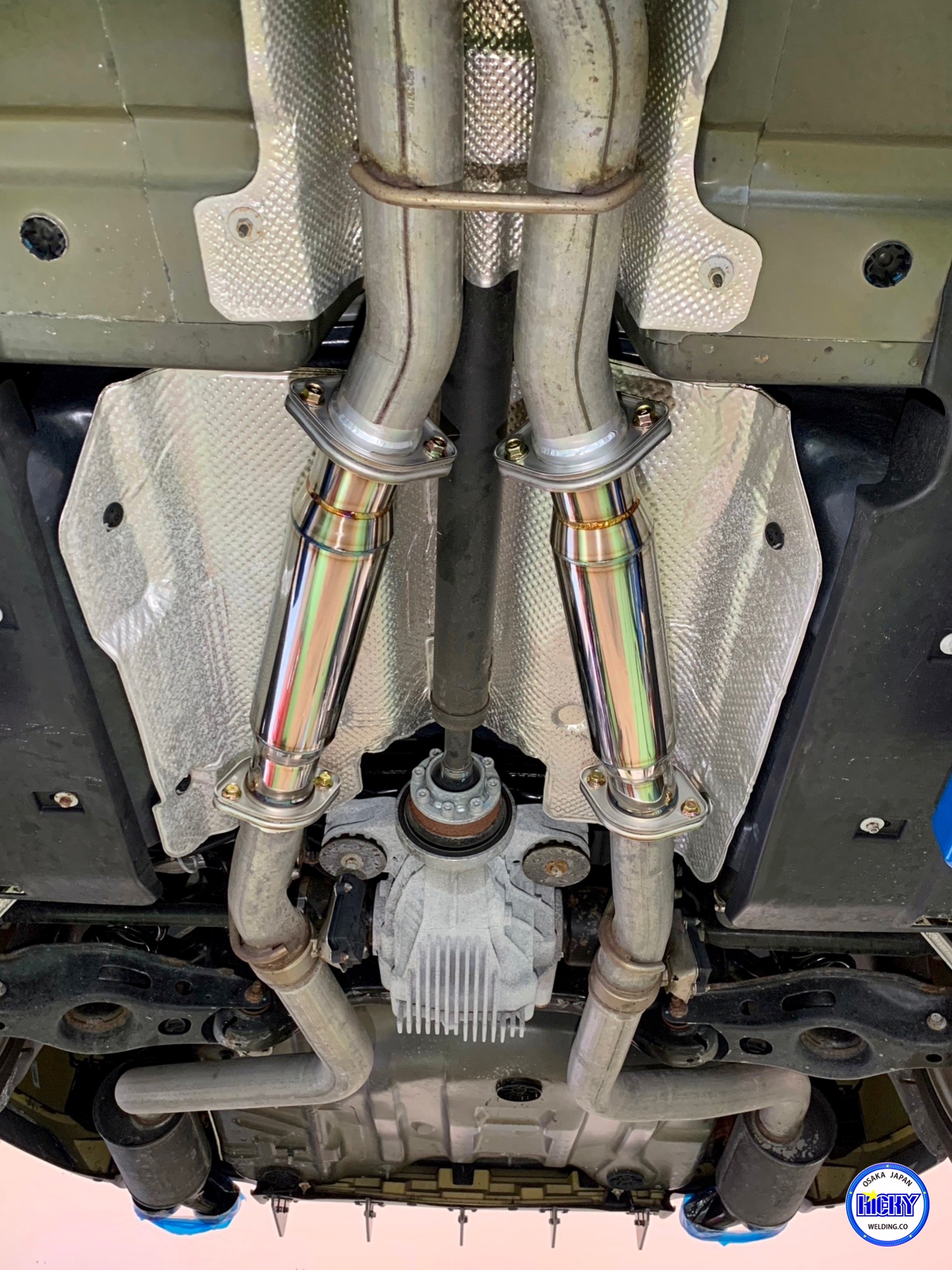 Dodge Challenger ダッジ チャレンジャー 中間タイコ部分 ストレート化 Part.2 大阪 富田林 カスタムパーツ ワンオフ