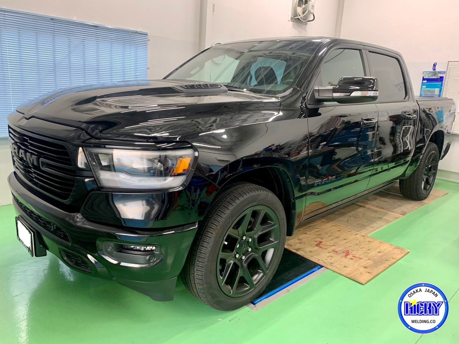 Dodge Ram ダッジ ラム トラック 可変バルブマフラー製作 Part.1 大阪 富田林 カスタムパーツ ワンオフマフラー製作 アメリカ