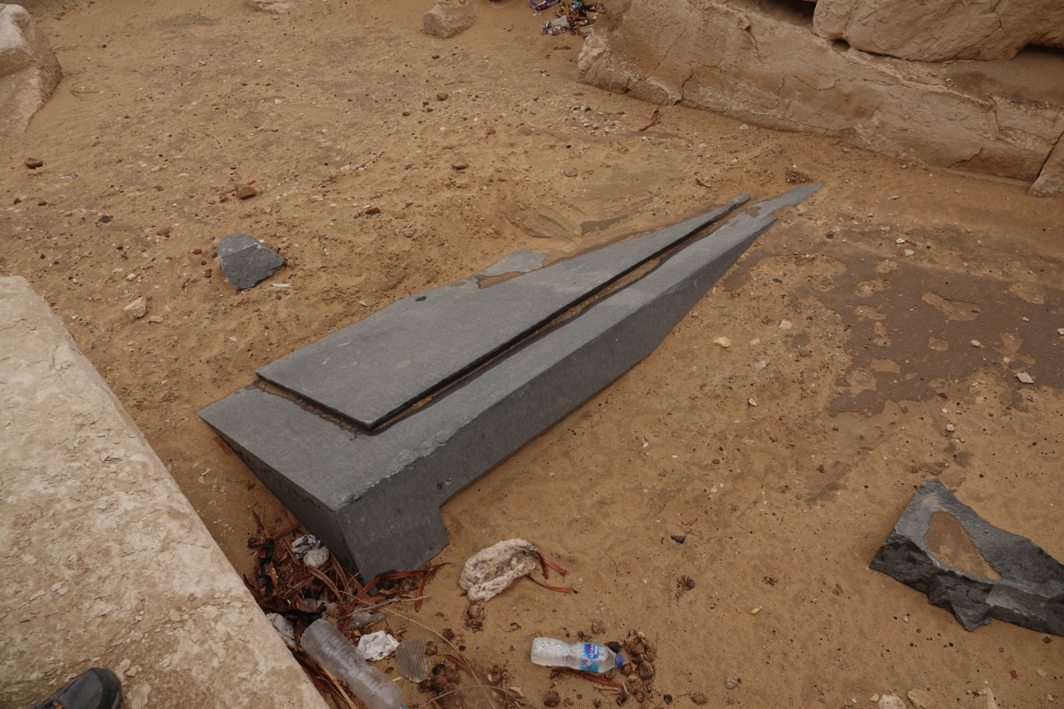 Evidence Of Lost Ancient High Technology Artifacts At The "Headless