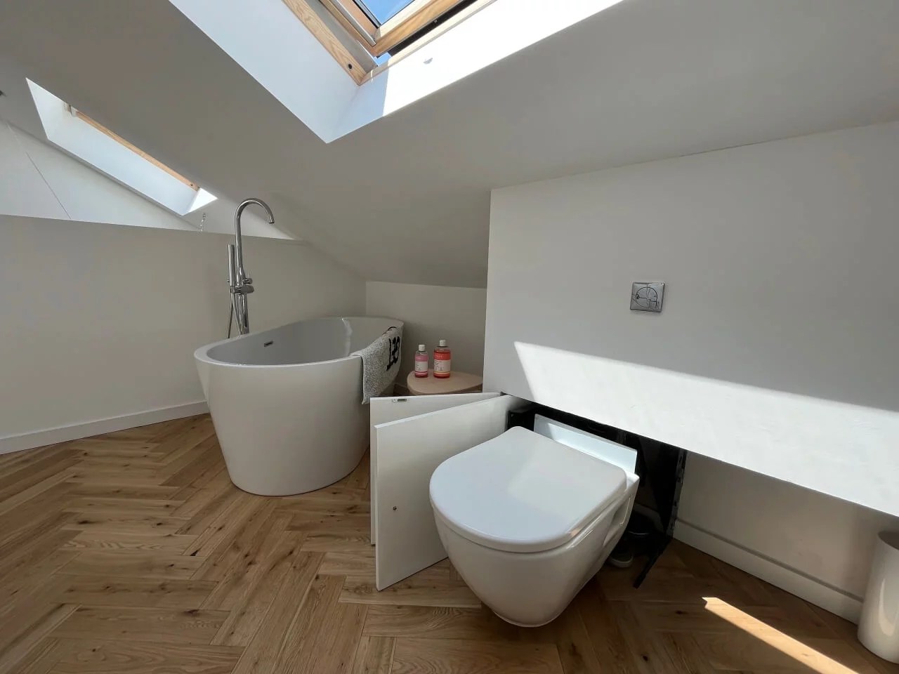 Classic retractable toilet installation solutions Hidealoo