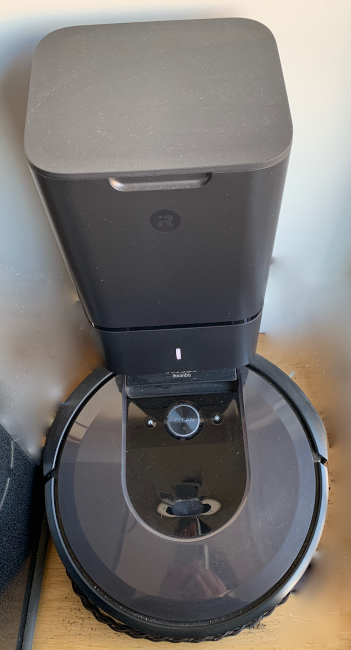 Dyson(ダイソン） vs. Roomba（ルンバ）